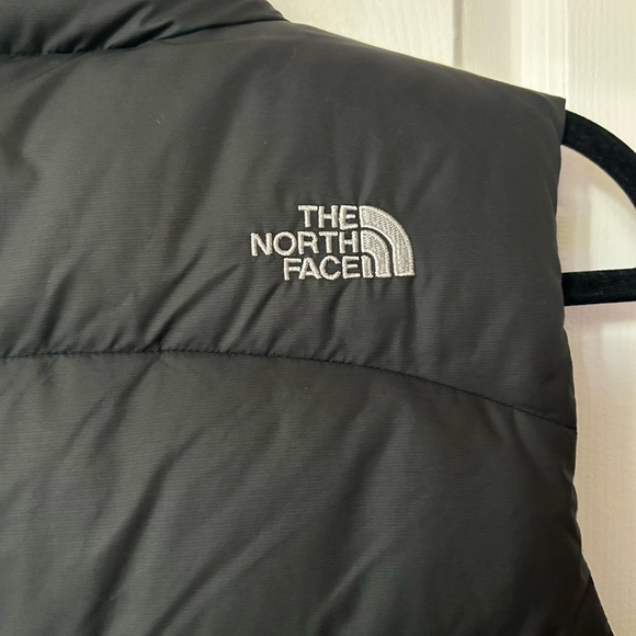 Northface Puffy Vest - Black - Picture 5 of 5